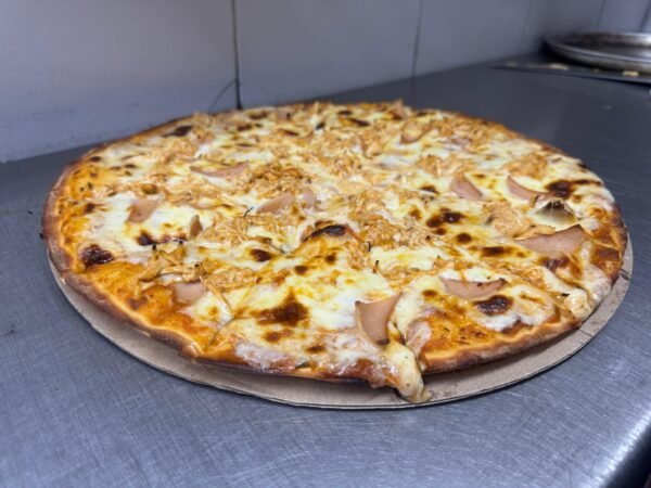 Pizza_grande_jamon_queso_y_pollo